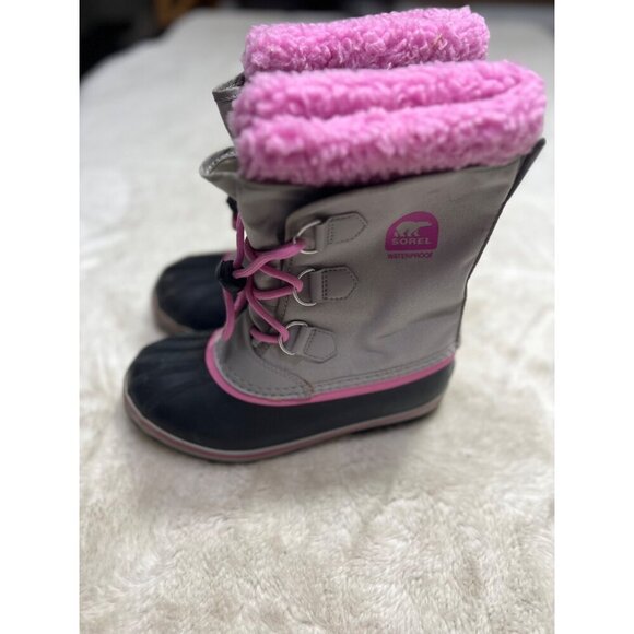 Sorel Yoot PAC waterproof snow boot kids size 5 - Picture 2 of 8